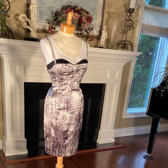 MARCIANO - SILK BODYCON DRESS - Picture 3 of 13